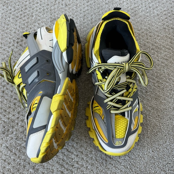 Good Condition Balenciaga Yellow Track Sneaker - Picture 4 of 8
